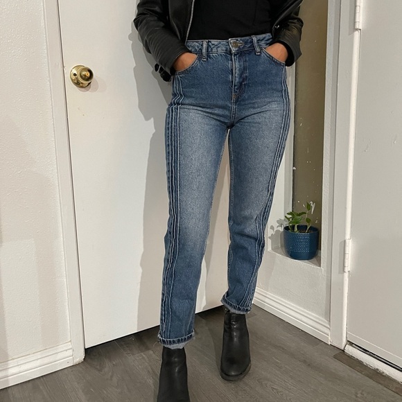 BDG Denim - BDG high waist skinny mom jeans